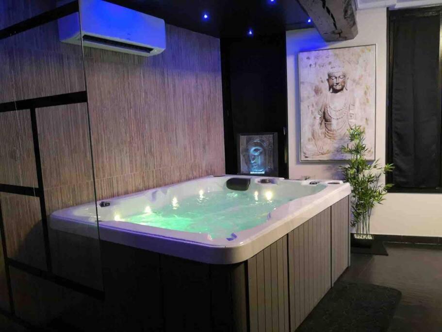 Loveroom La Parenthese D 'Auxerre Zewnętrze zdjęcie